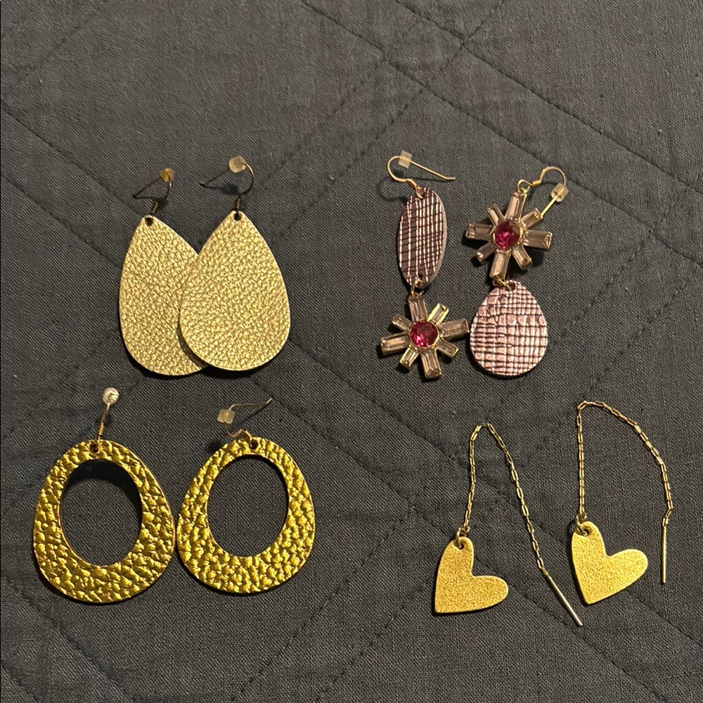 Nickel & Suede gold earring set